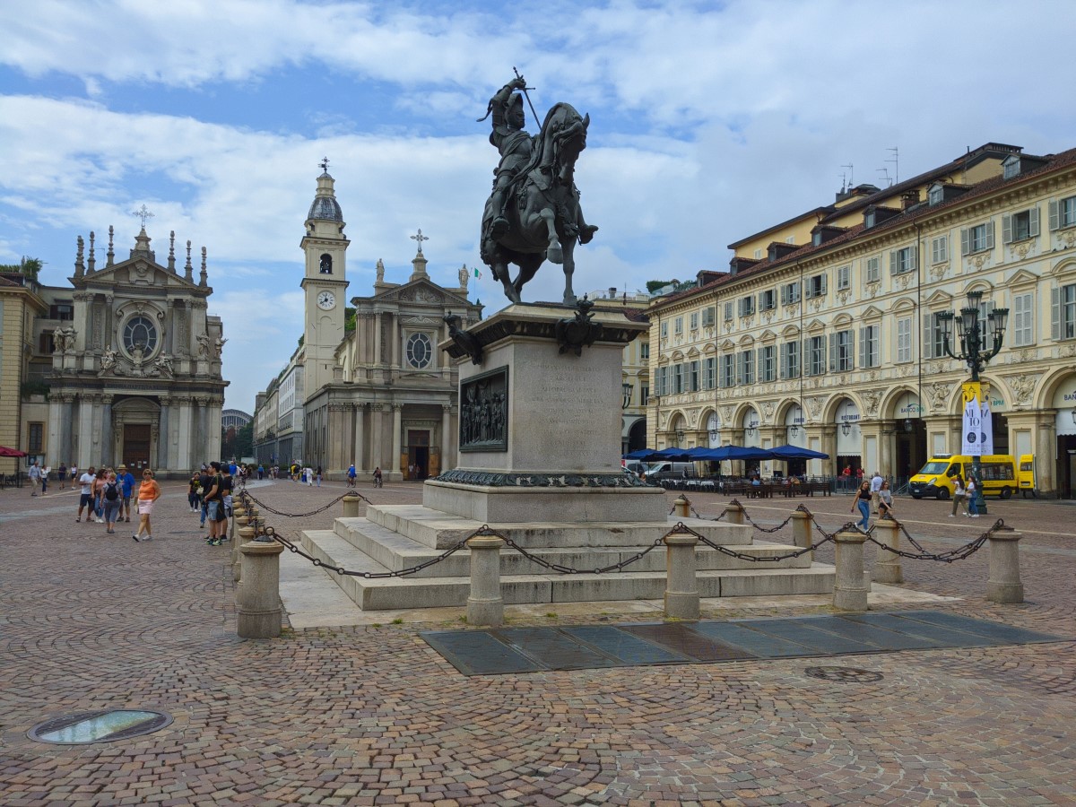 This Walking Tour of Turin covers markets, museums and wonderful cafes, taking in the best of Turin- one of Europe's great cities.
